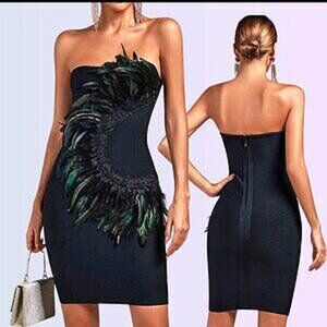 💥BOMBSHELL💥RAVING 1920s STYLE STRAPLESS BODYCON FEATHER & LACE DRESS in BLACK